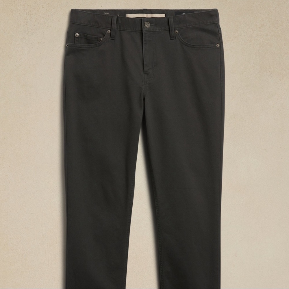 Banana Republic Men’s Slim Fit Charcoal Traveler Pants 33x32